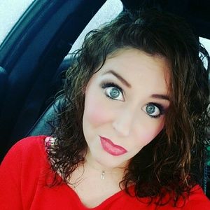 Meet your Posher, Lana